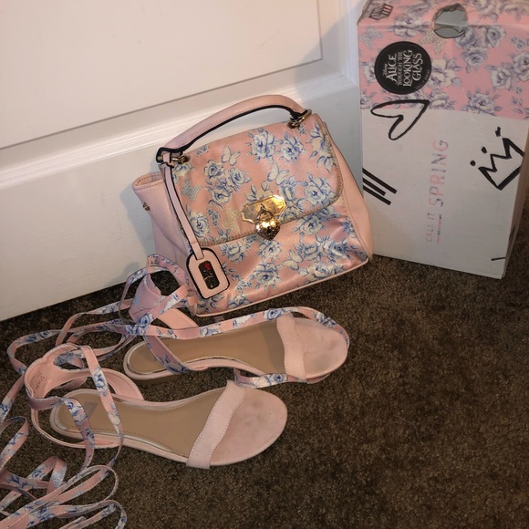 Ballet sandals and bag - Picture 2 of 2